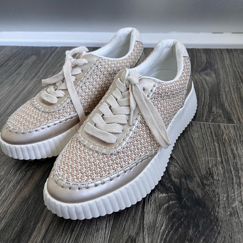 Trendy platform sneakers, like new